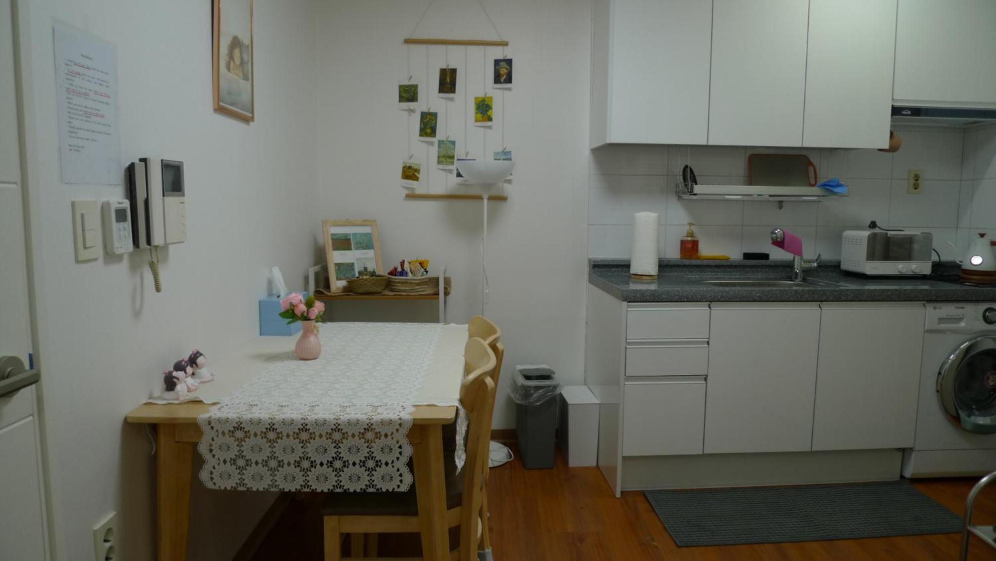 Sinchon Sweet House Villa